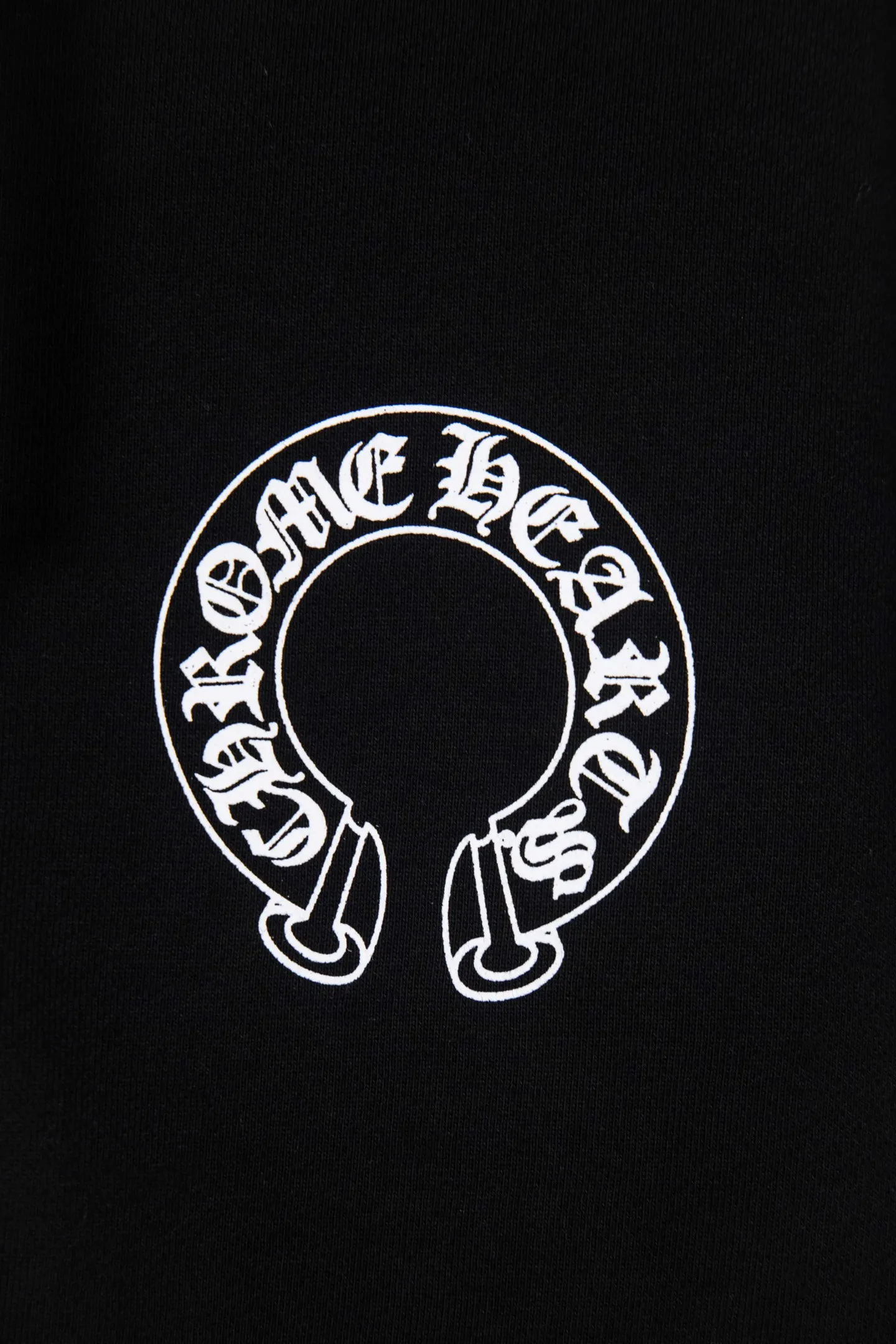 P310 ChromeHearts 25 early autumn floral arm horseshoe hooded sweatshirt Sanskrit letter rattan flower cross horseshoe hooded sweatshirt The fabric is made of 440g pure cotton terry with matching threads Imported printing Original custom-made Hardware Color: Black Size: S-XL